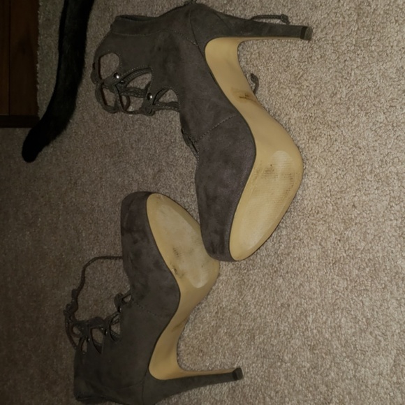 Shoes - Picture 2 of 3
